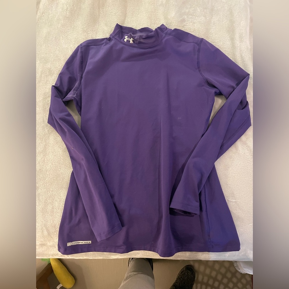 Women’s fitted cold gear under armor